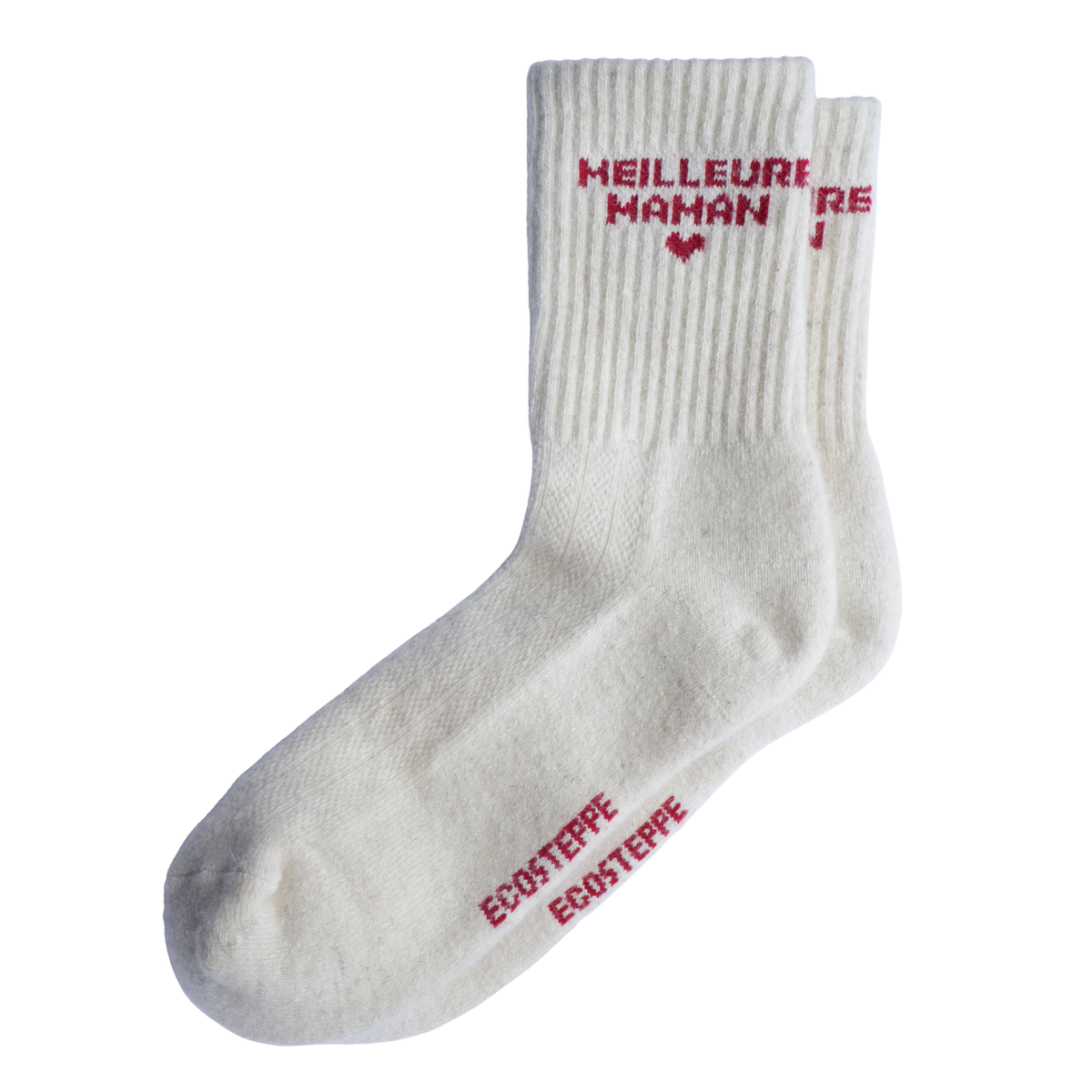 chaussette en laine de mongolie, couleur blanc avec ecriture meilleure maman en rouge et un petit coeur en rouge le tout sur un fond blanc